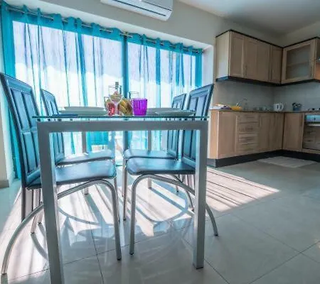 Cordoba Seafront Apartment *